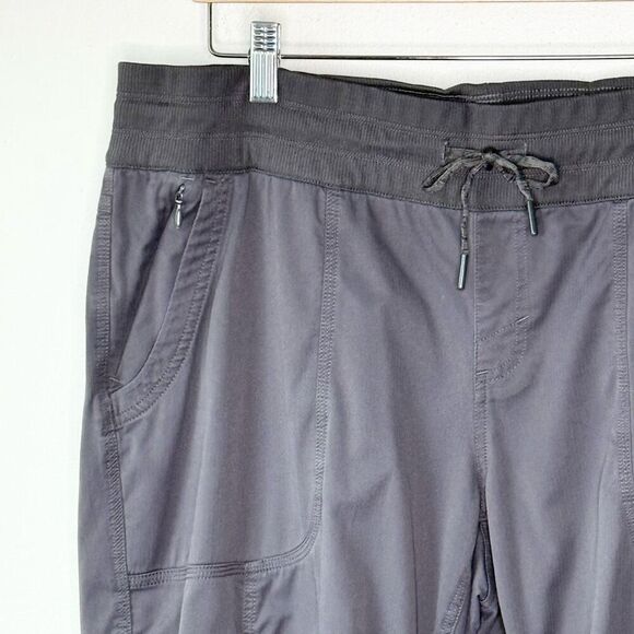 The North Face Gray Hiking Crops / Adjustable Waist - Women’s US XL - Picture 3 of 14